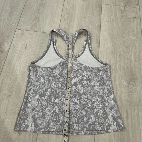 Lululemon women’s tank top size 6 - Picture 3 of 7
